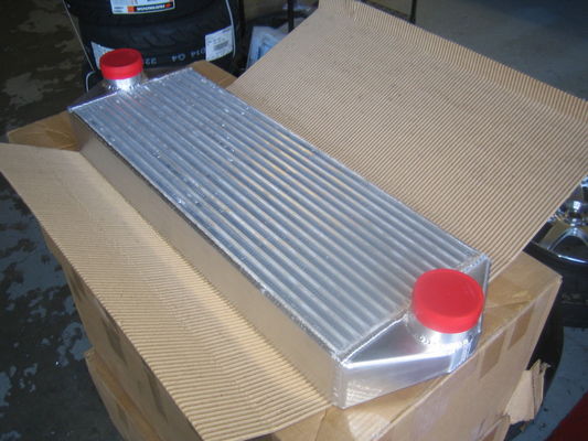 Компактный теплообменный аппарат ребристой трубы вакуума/алюминиевый Intercooler для автомобиля